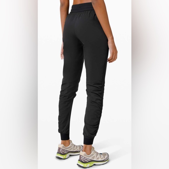 đź’šLululemon Beyond The Studio Joggersđź’šSize 8 - Picture 10 of 11
